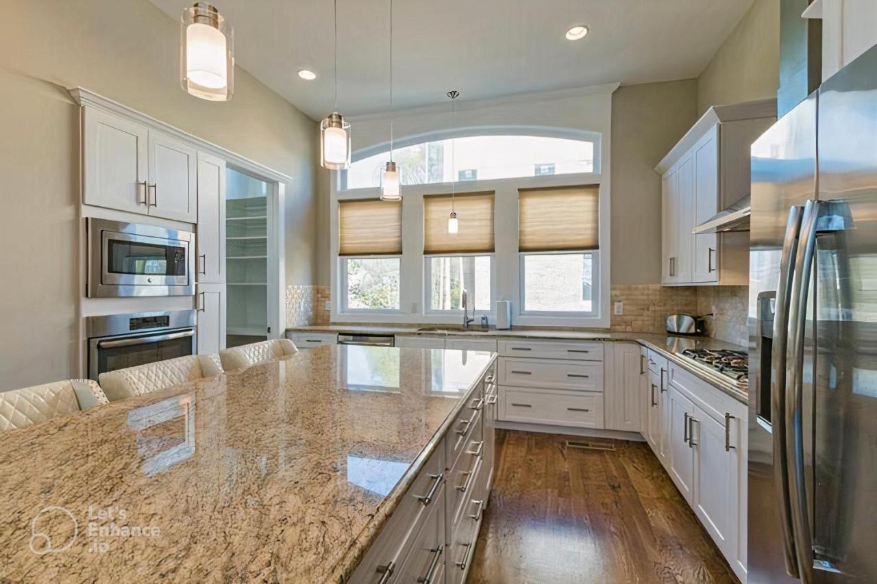 Glitz & Guitars I Stylish 3br With Rooftop Hot Tub In East Holiday home Nashville