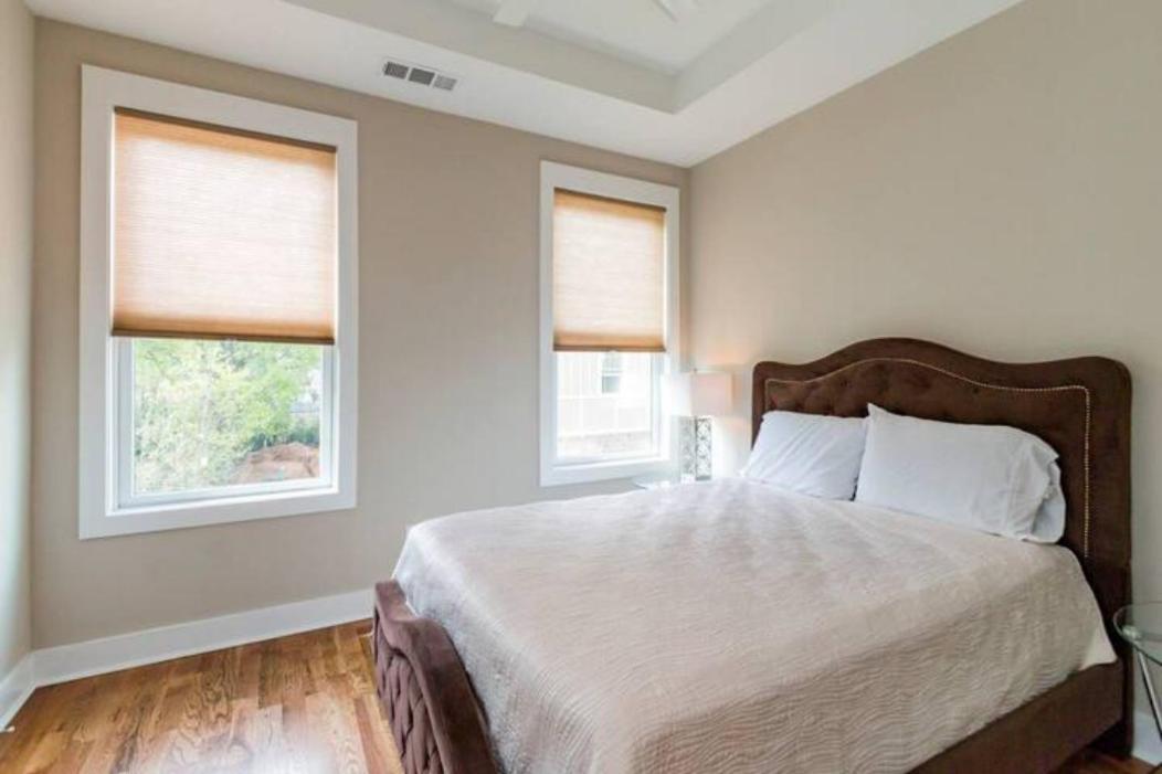 Glitz & Guitars I Stylish 3br With Rooftop Hot Tub In East Holiday home *
